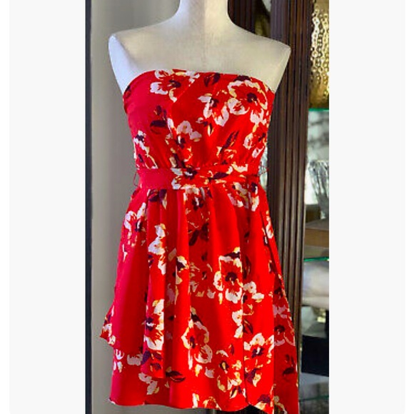 New with tags beautiful summer dress - Picture 1 of 4